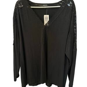 NWT Torrid Women's Long Sleeve Black Lace Detail Shirt Size 1 Plus Size 14-16